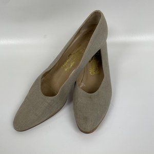 Ferragamo beige heel
